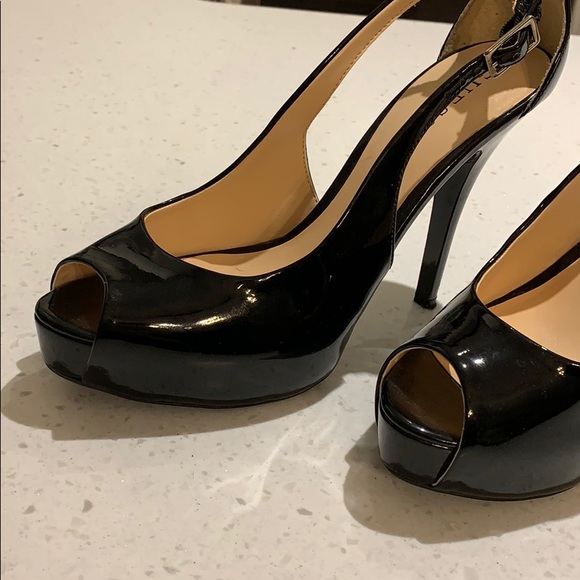 Guess black patent leather peep to size 9 - Picture 3 of 6